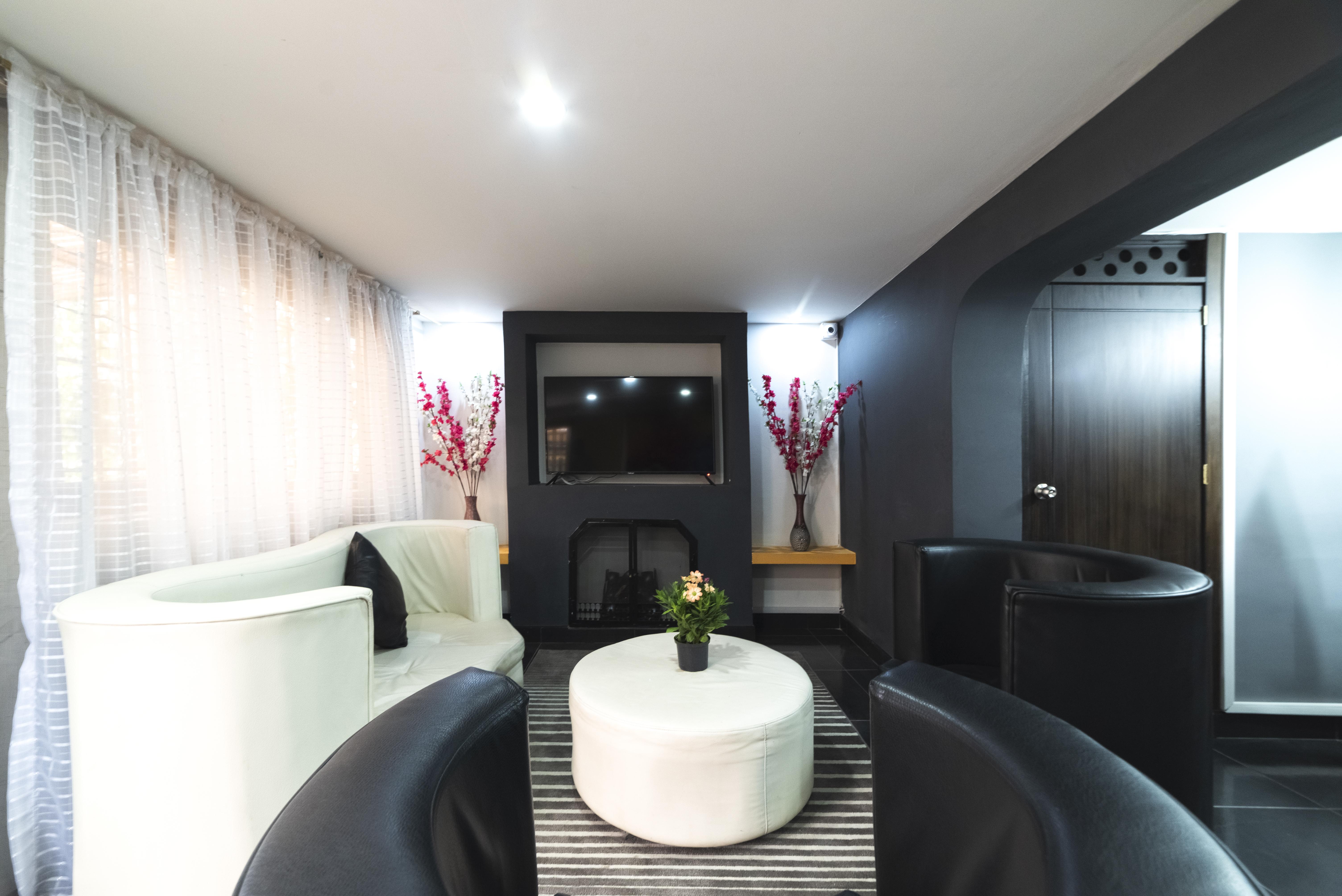 Ayenda 1045 Boutique Aeropuerto Hotel Bogota Bagian luar foto